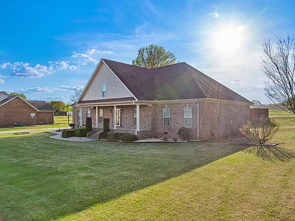 2nd image of 50 Meadow Ridge Ln