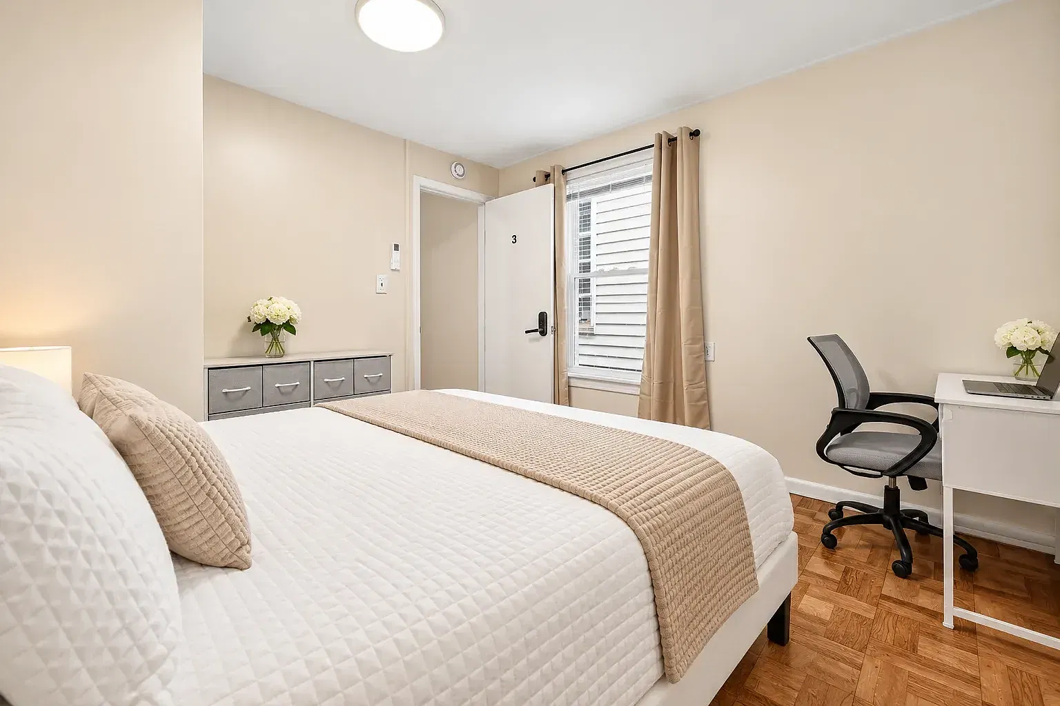 5 bed, 800 sqft, $1,100 — Photo 4