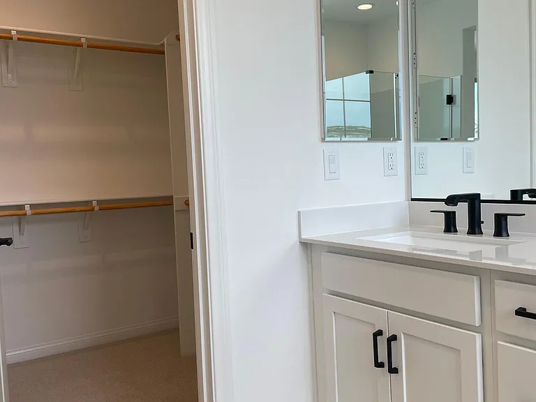 742 Longhorn Way — Photo 18