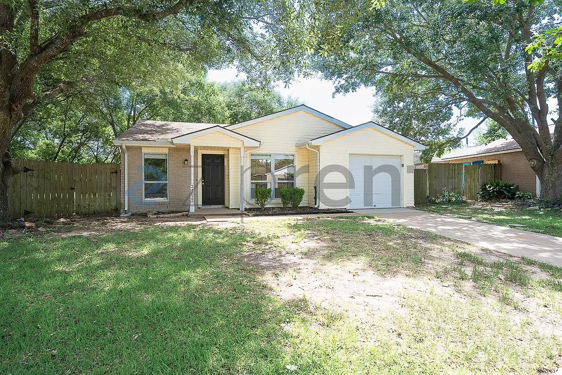 3 bed, 1050 sqft, $1,395 — Photo 3