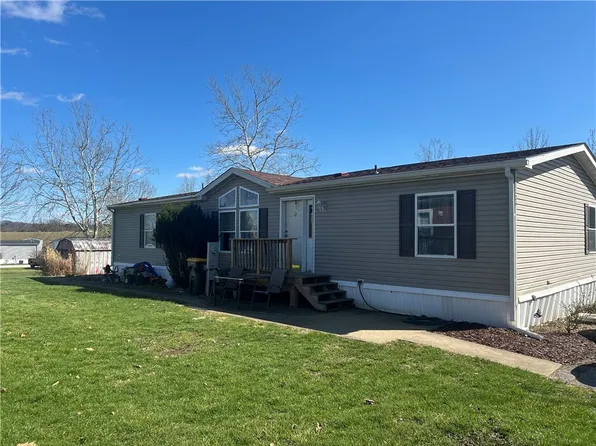 1124 Atlantis Dr, West Newton, PA 15089