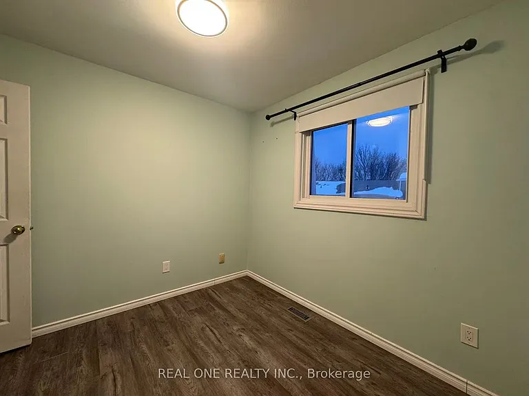 400 Mississauga Valley Blvd #124 — Photo 15