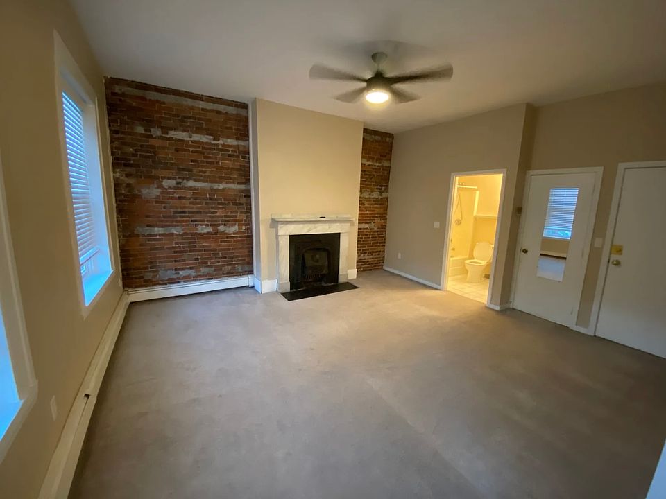 1st image of 300 Essex St APT 3