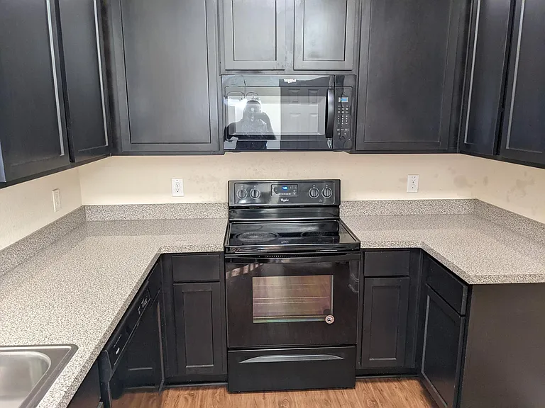 380 Woodgrove Dr #A — Photo 25