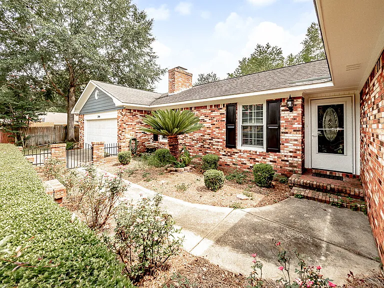 2704 Powhatan Dr — Photo 6