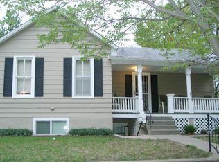 1319 Houston St, Manhattan, KS 66502