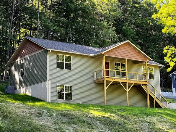 2 Anna Glenn Ln, Weaverville, NC 28787
