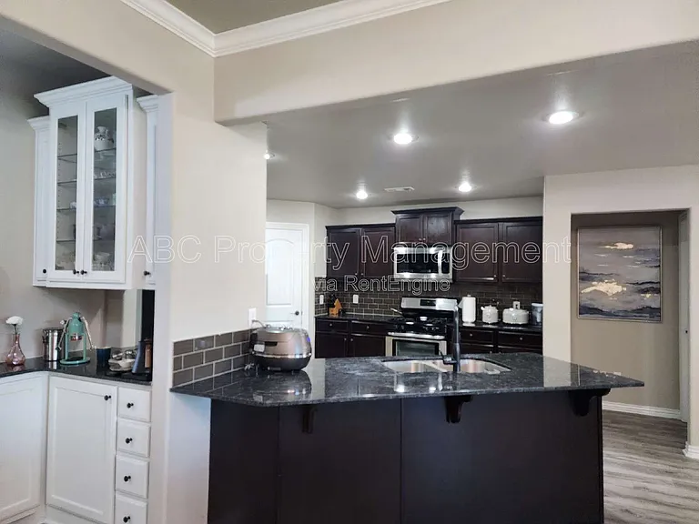 5009 E Truman Ln — Photo 10