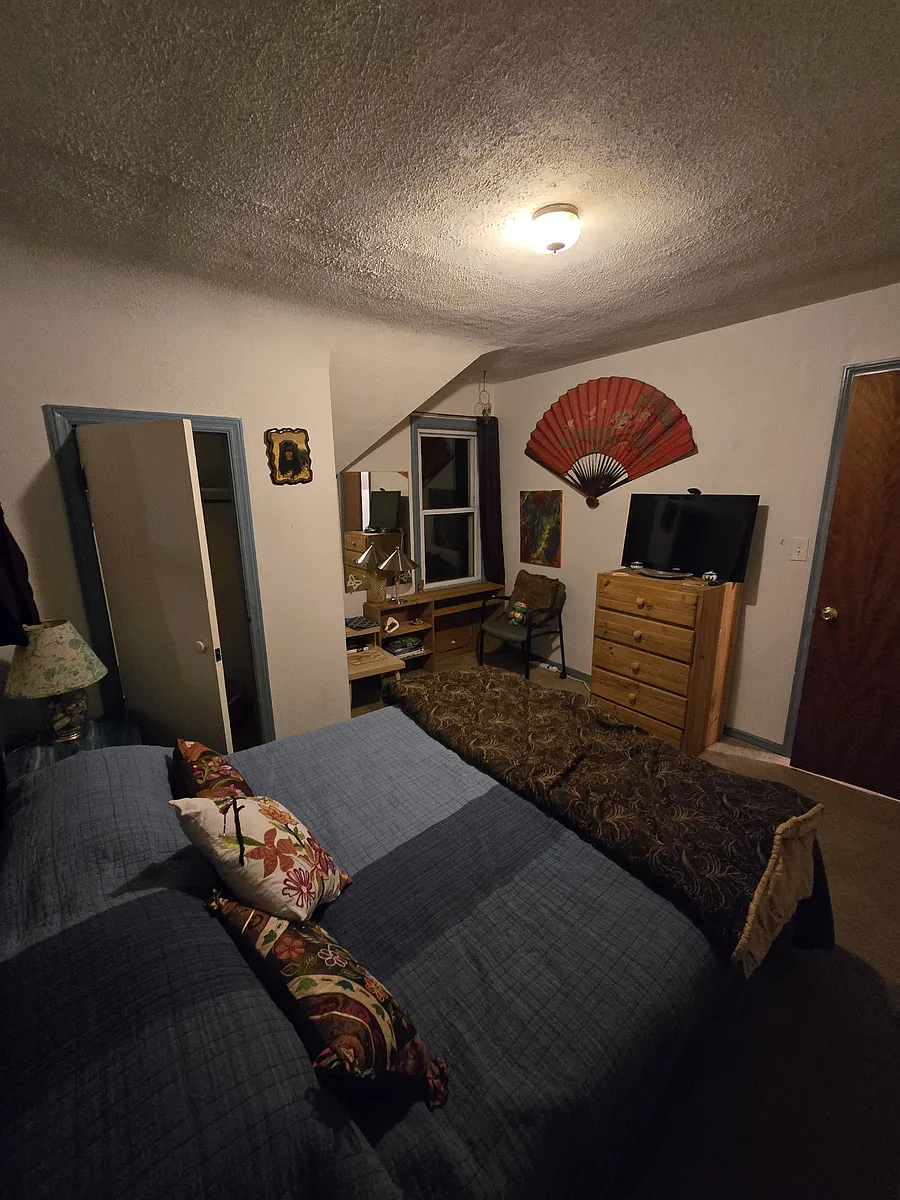 Photo 1 of 8 - 5228 Silver Pines Rd - Traverse City, MI Primary Photo - 5228 Silver Pines Rd