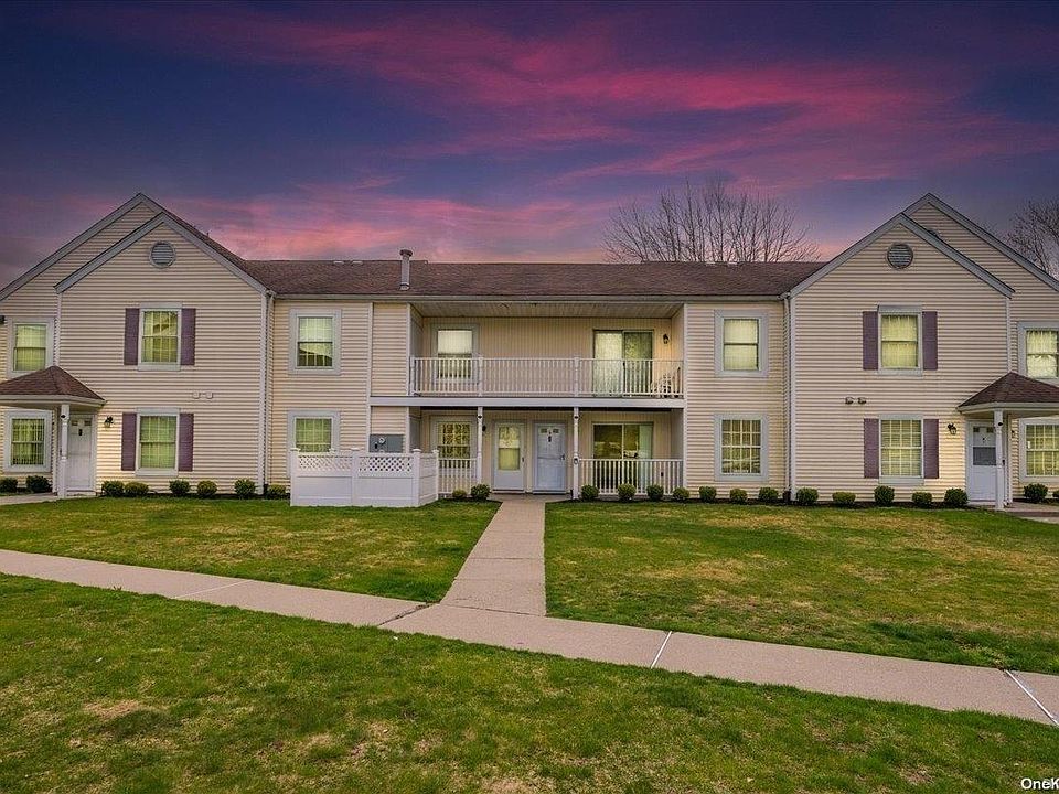 1st image of 8 Fairview Circle #8
