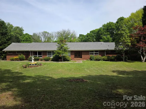 14325 Fountain Ln, Charlotte, NC 28278