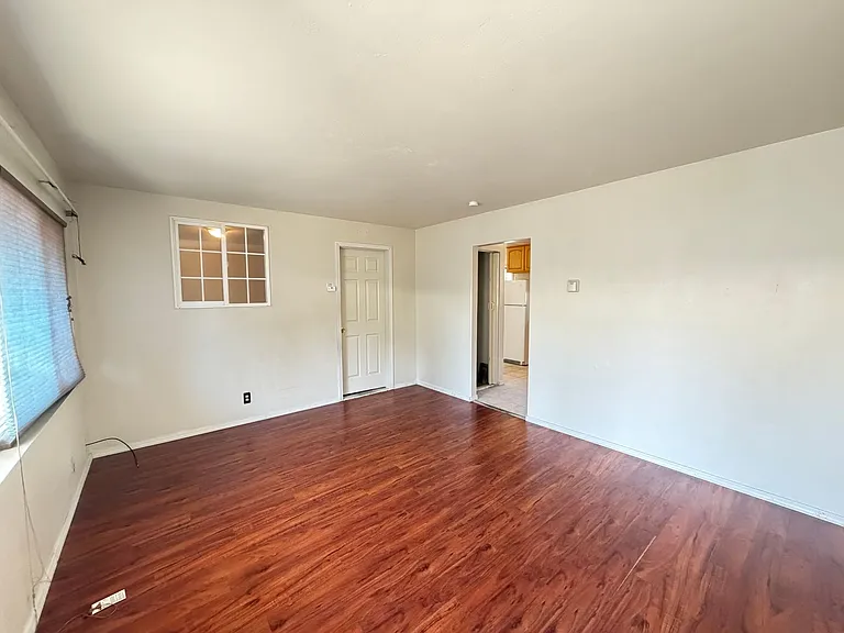 332 Pacific Ave — Photo 4