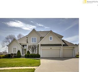 1706 NE Kestral Dr, Blue Springs, MO 64014