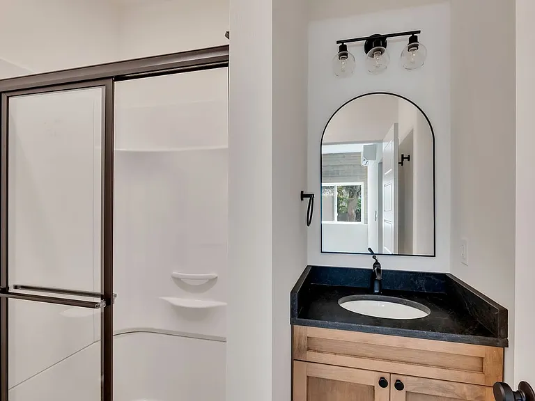 36 Pawling Ave #100 — Photo 6