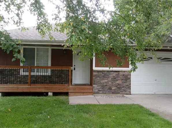 210 W Brasfield St, Smithville, MO 64089