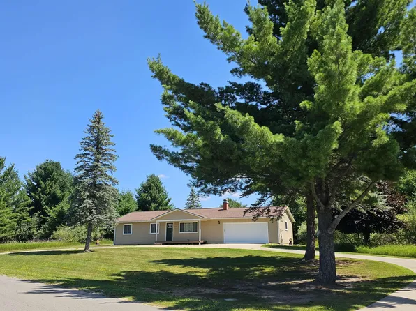 5304 Worchester Way, Gladwin, MI 48624