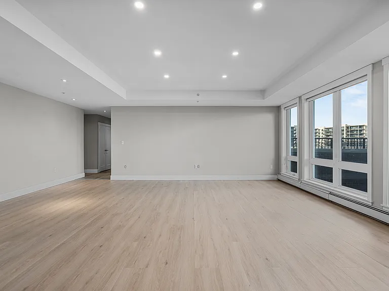 3569 Dutch Village Rd — Photo 89