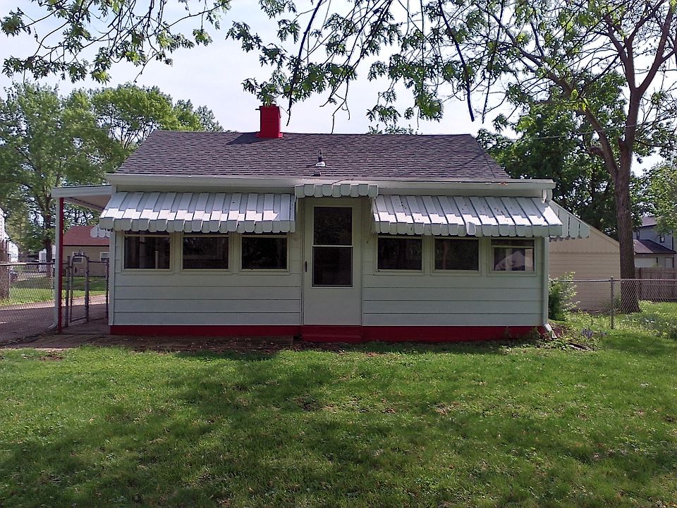 rear of house/sun porch