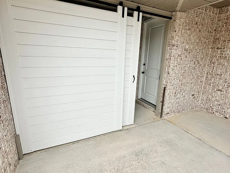 1180 French Quarter Way — Photo 4