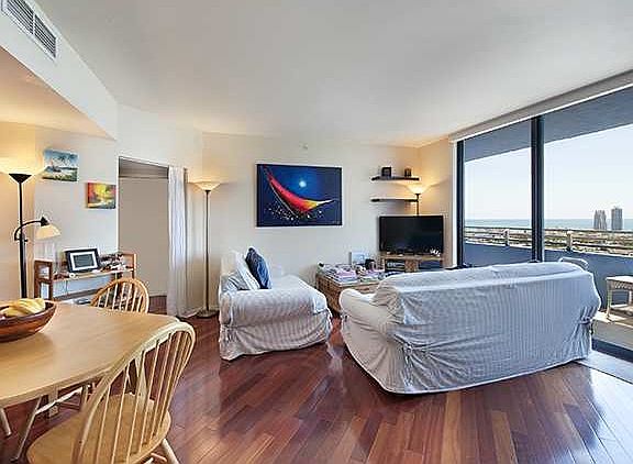 4th image of 1330 West Ave APT 3403
