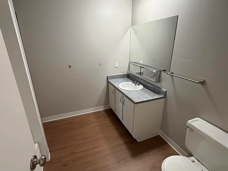Prospect Pointe Apartments — Photo 66