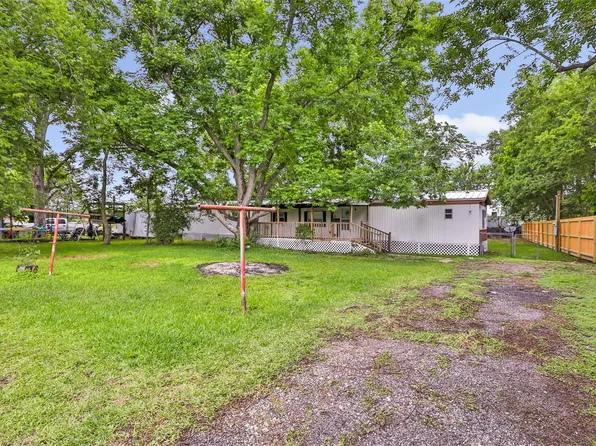 204 1/2 Kerry Rd, Highlands, TX 77562