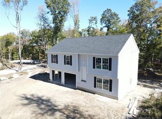 1099 E Lake Rd, Uncasville, CT 06382