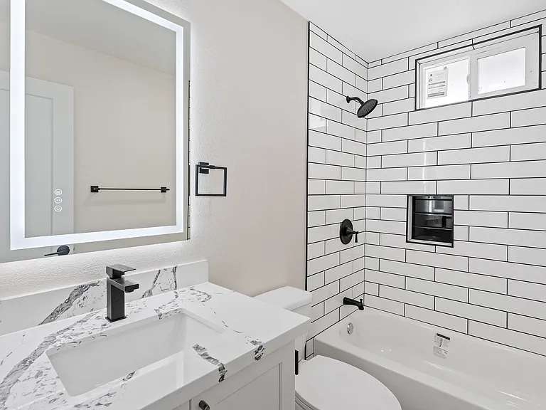 Seaview Terrace Apartment Homes — Photo 17