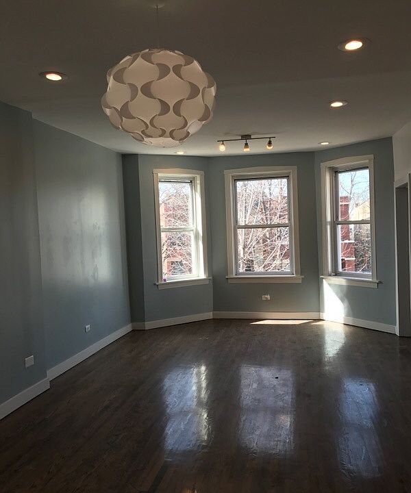 1st image of 6534 N Artesian Ave #1