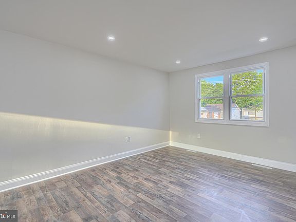 3rd image of 7518 Harmans Rd