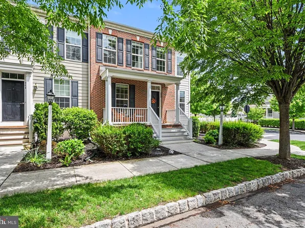 402 Line Rd, Mechanicsburg, PA 17050