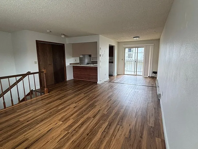 16 Hoffman Dr #1-4 — Photo 5