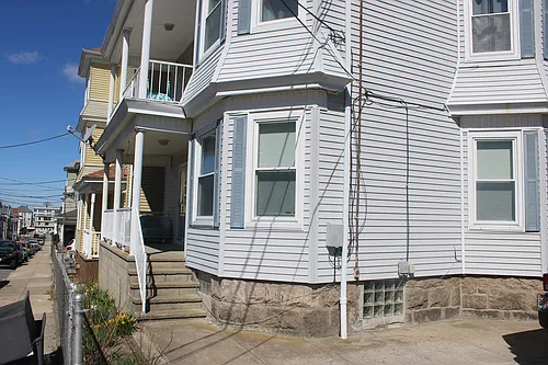 136 Horton St #1 Photo 1 136 Horton St #1 Photo 1