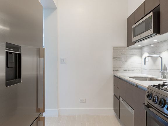 5th image of 400 E 57th St APT 9l