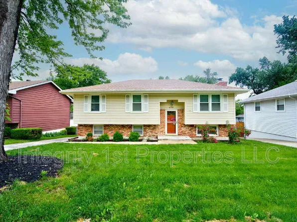6910 NW Belvidere Pkwy, Kansas City, MO 64152