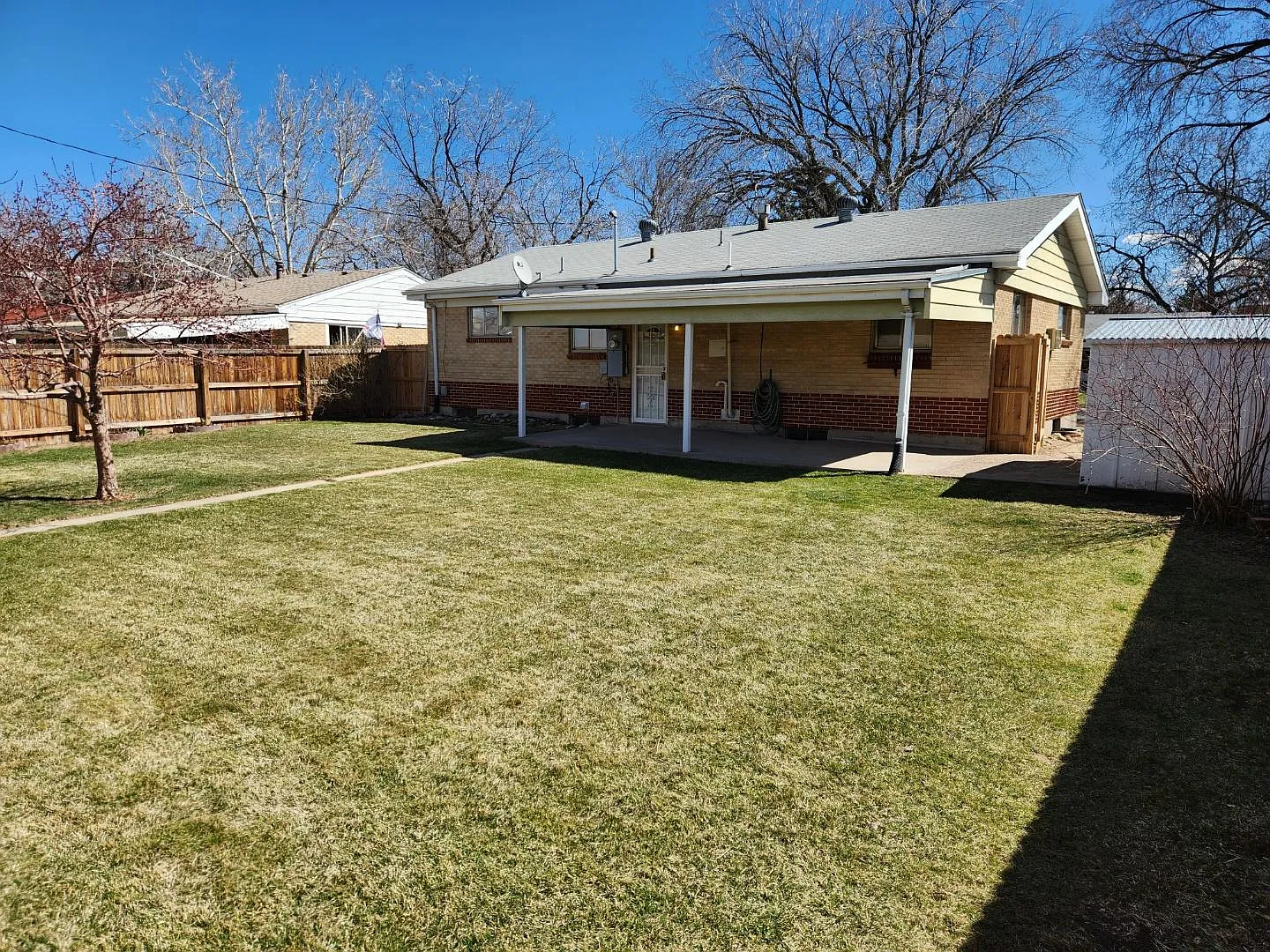 5 bed, 2200 sqft, $2,850 — Photo 3