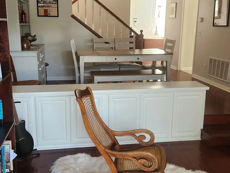 421 Burlington Ct #101 — Photo 8