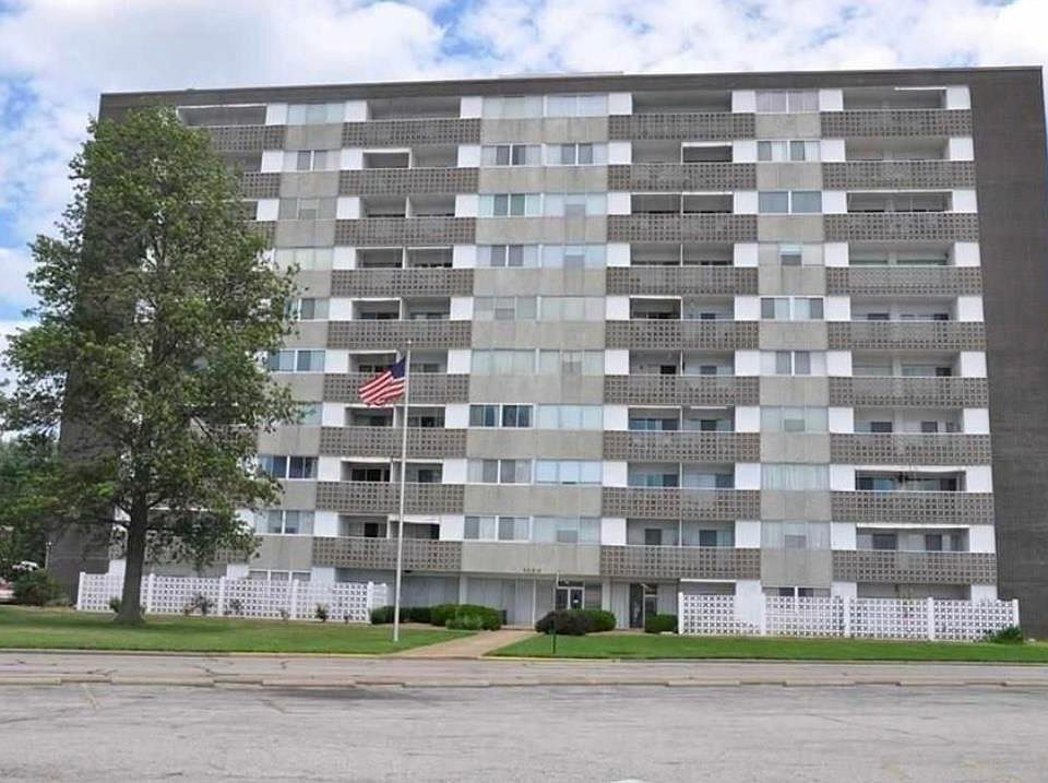 1st image of 1100 Erie Ave Unit 1001