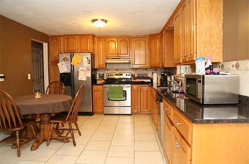 2nd image of 24 Summer St