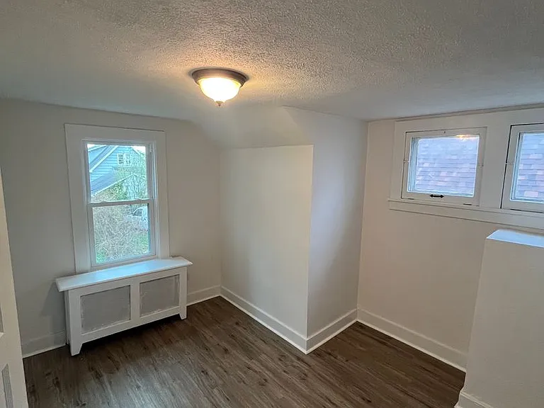 19 Garland Ave — Photo 14