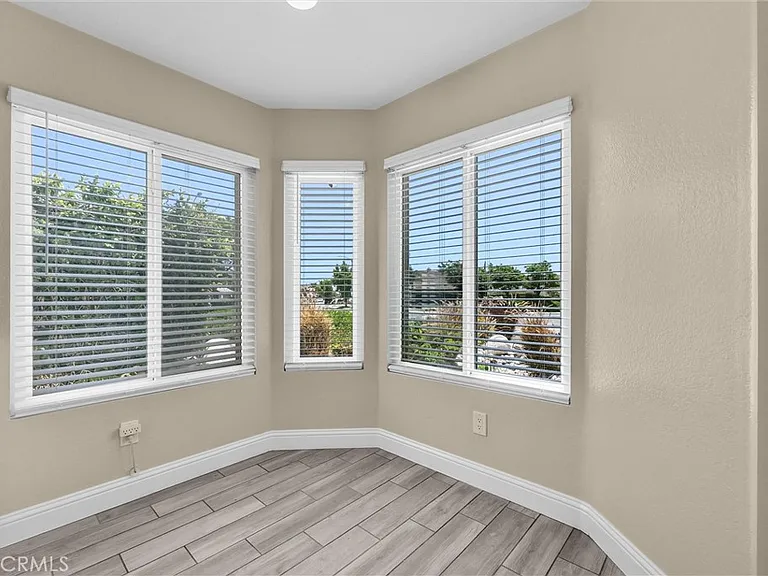 501 Roosevelt St — Photo 9