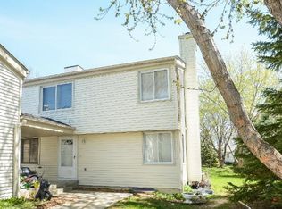 253 Dejon Ct, Woodbury, MN 55125