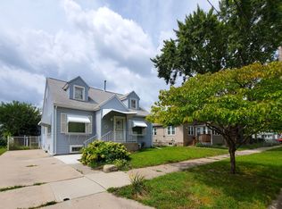 137 Hope Ave, Waterloo, IA 50703