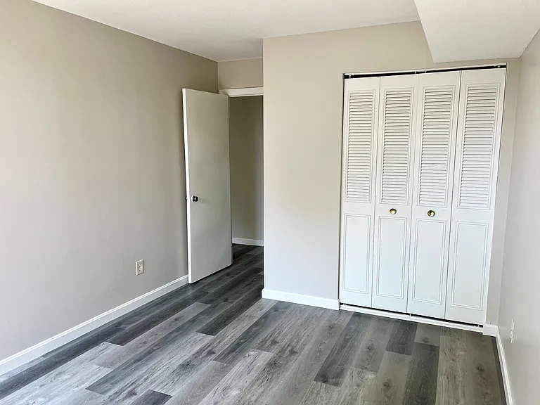 44 Shrewsbury Green Dr #A — Photo 7