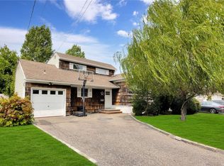 320 Broadway, Massapequa Park, NY 11762