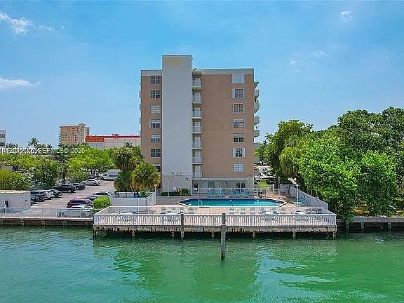 2 bed, 2.0 bath, 1149 sqft, $2,800 — Photo 3