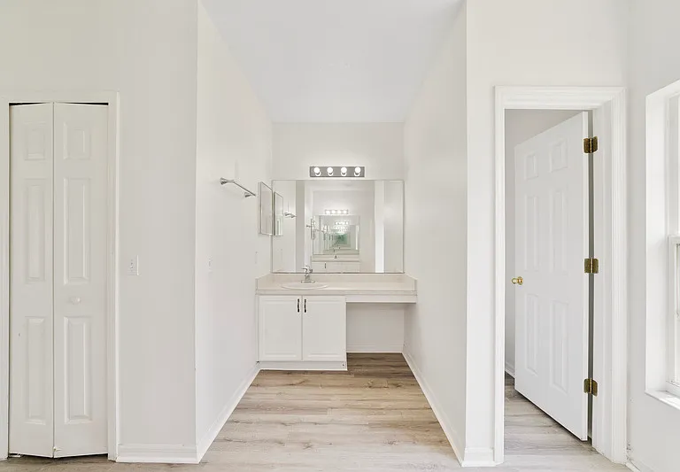566 Hummingbird Ct — Photo 8