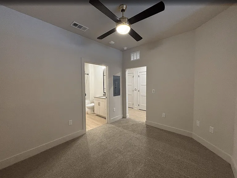 District on the Etowah Apartments — Photo 55
