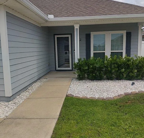 122 N Shoreview Dr — Photo 2