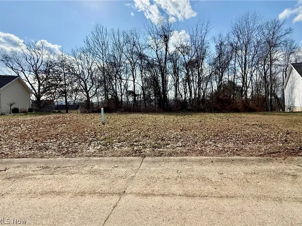 108 Eldorado Dr, Marietta, OH 45750